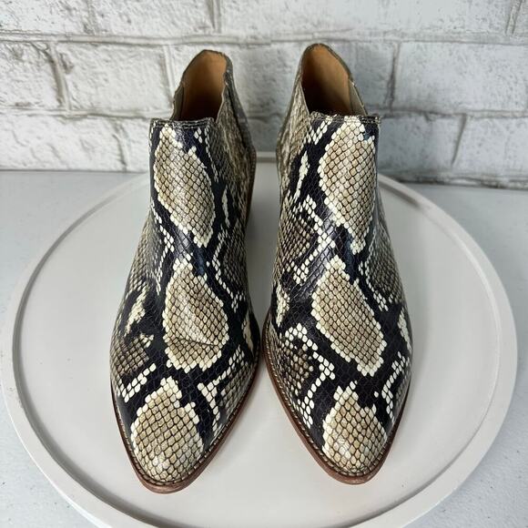 Madewell Boots Sonia Ankle Booties Low Chelsea Leather Snake Embossed 8.5 - Picture 3 of 10